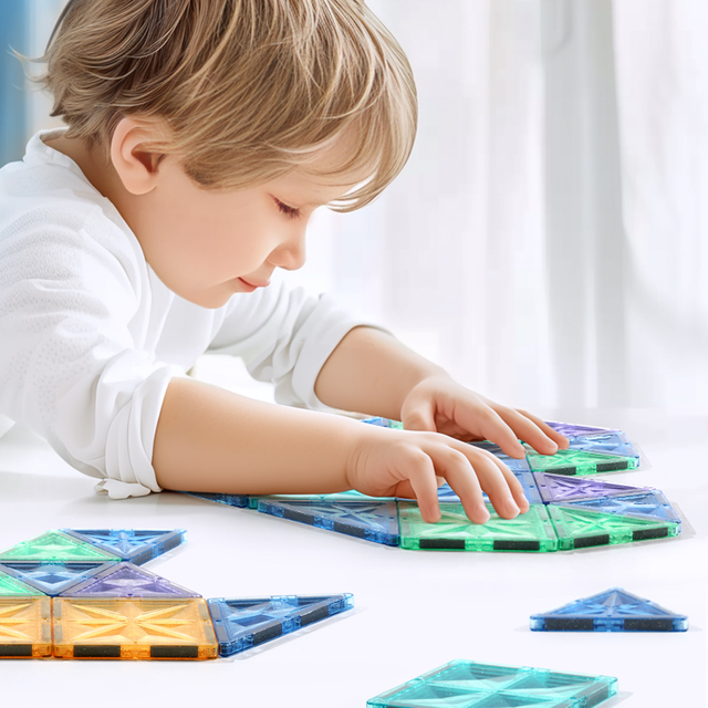مجموعة Starshine Magnetic Tiles 60pcs - لبنات بناء هندسية ثلاثية الأبعاد الملونة للعب البناء الجذعية الإبداعية
